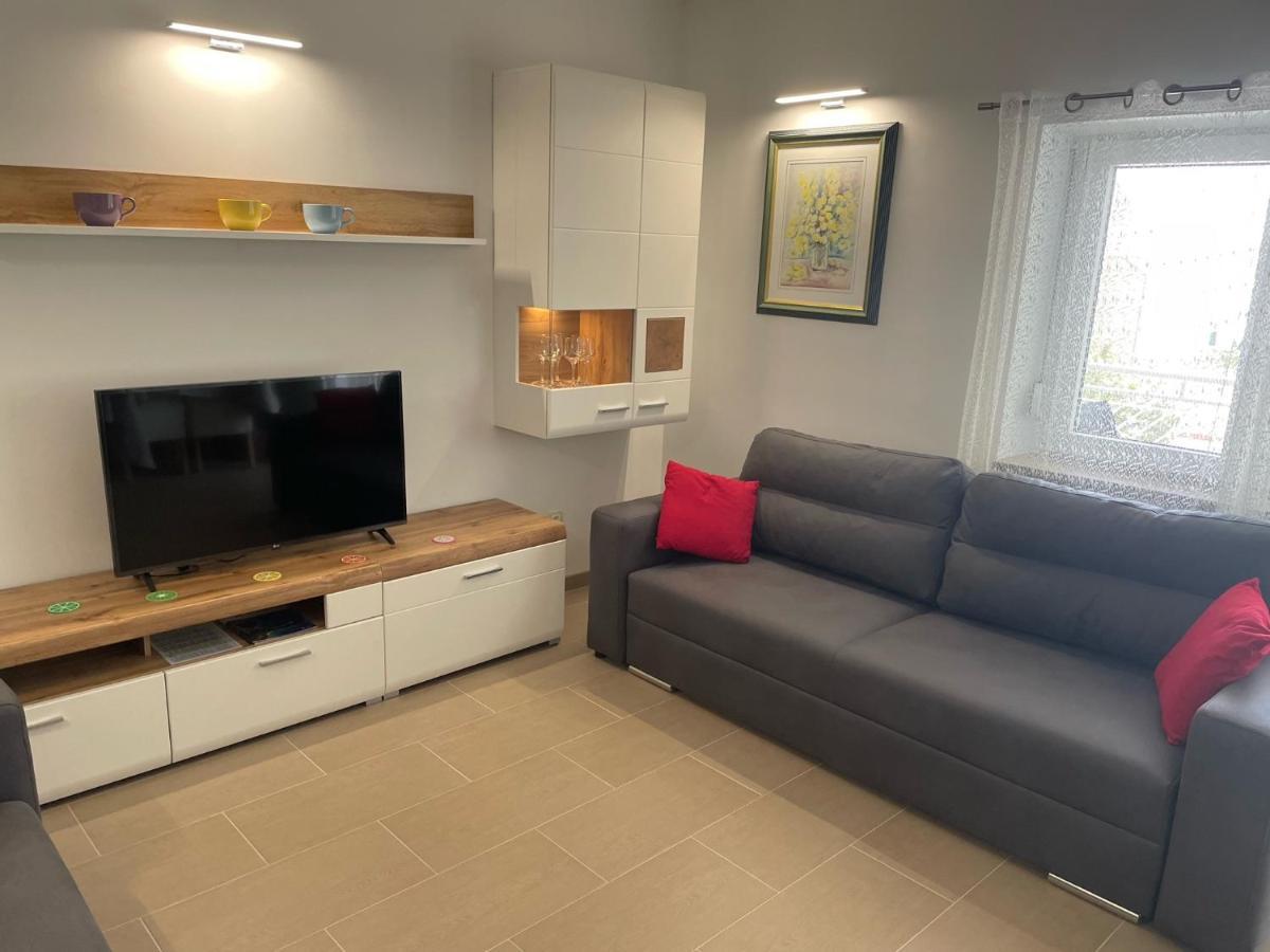 Lory Apartmani Dramalj Esterno foto