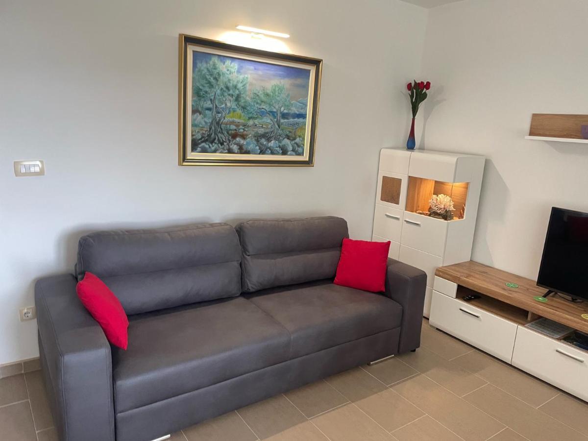 Lory Apartmani Dramalj Esterno foto