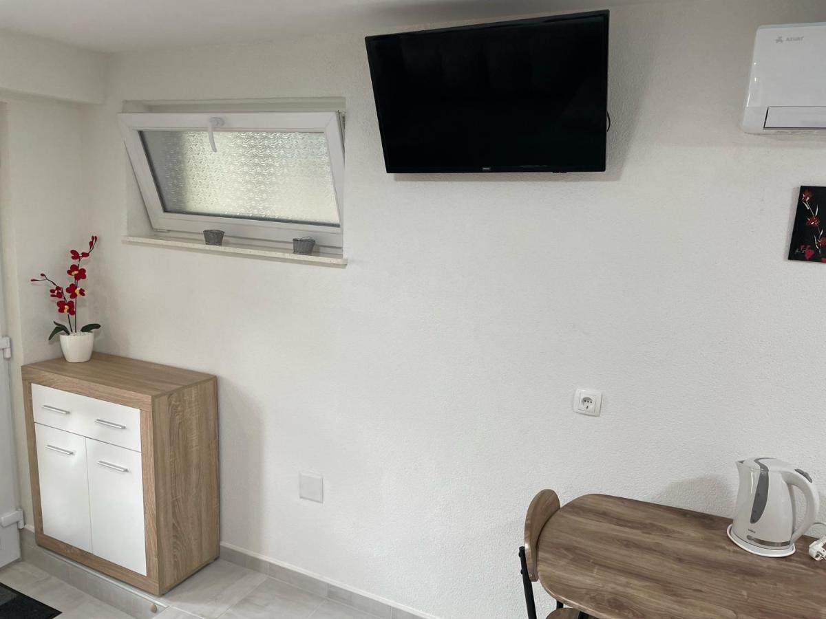 Lory Apartmani Dramalj Esterno foto