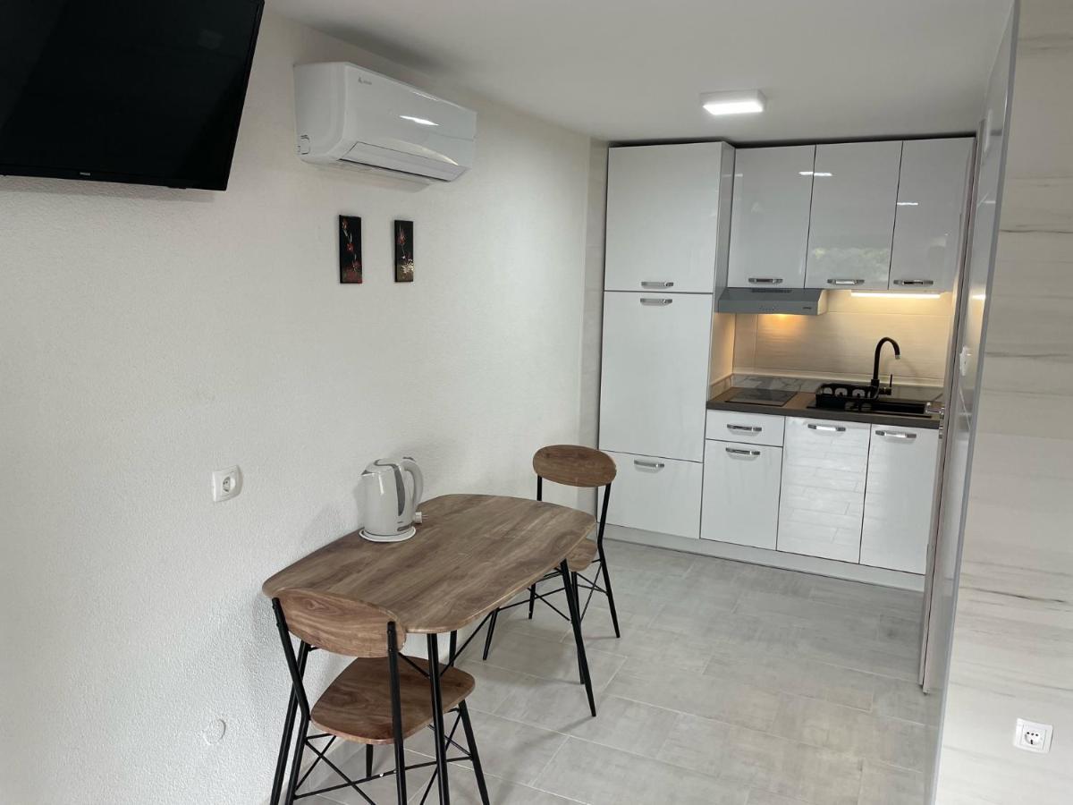 Lory Apartmani Dramalj Esterno foto