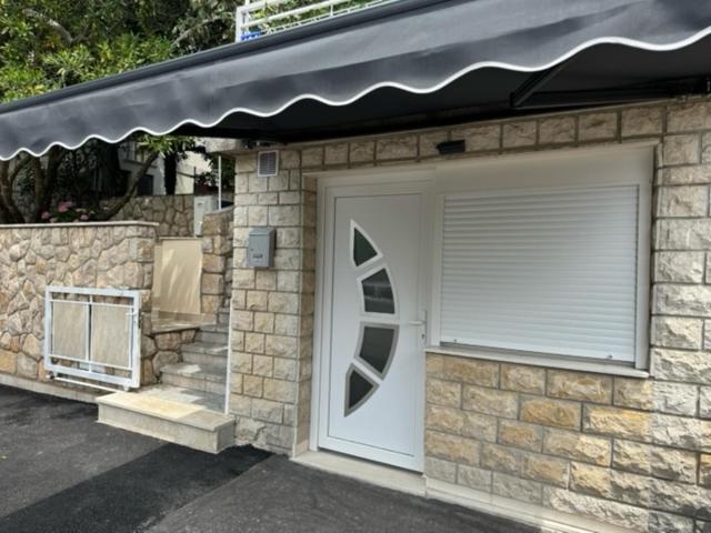 Lory Apartmani Dramalj Esterno foto