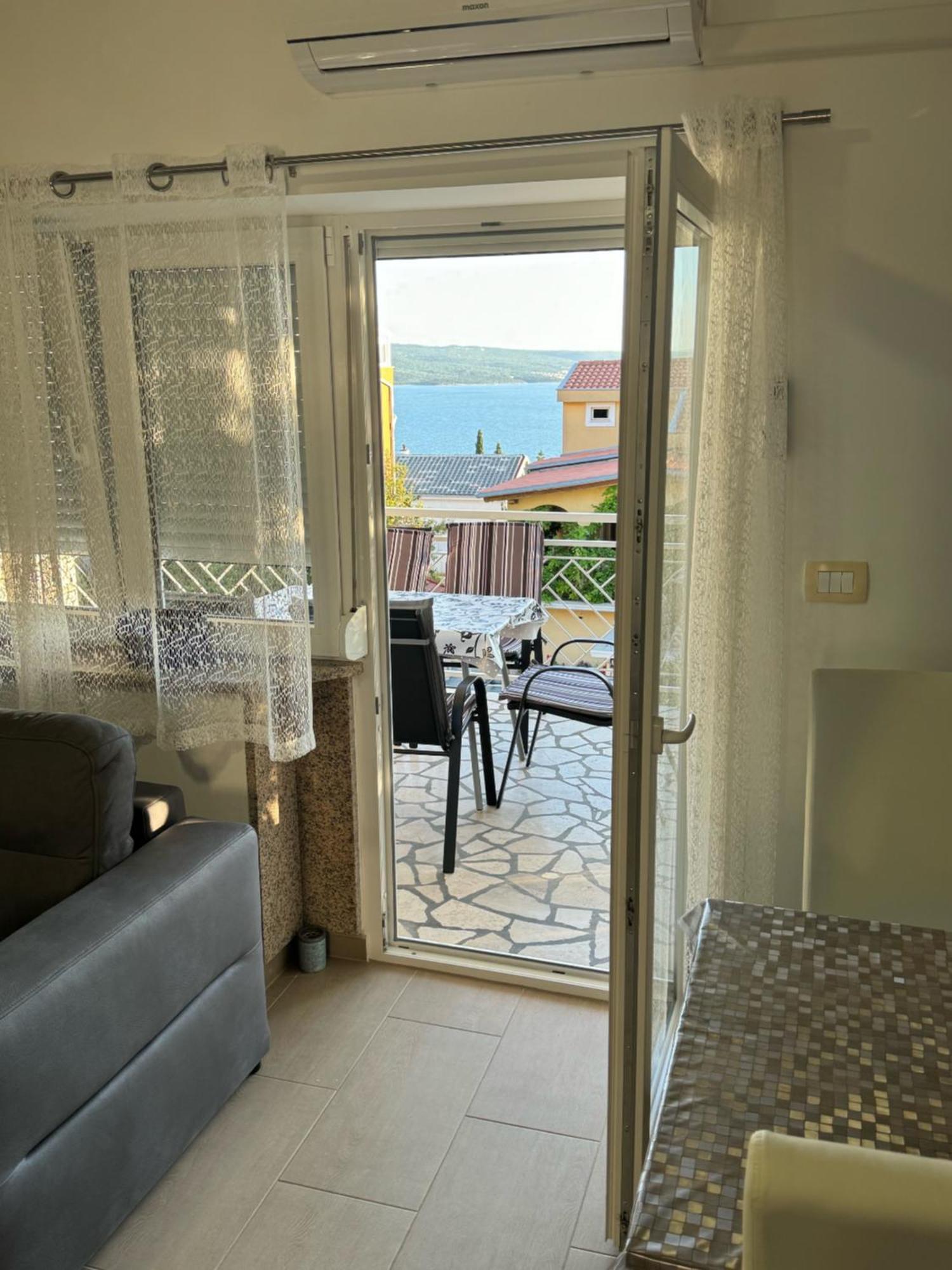 Lory Apartmani Dramalj Esterno foto