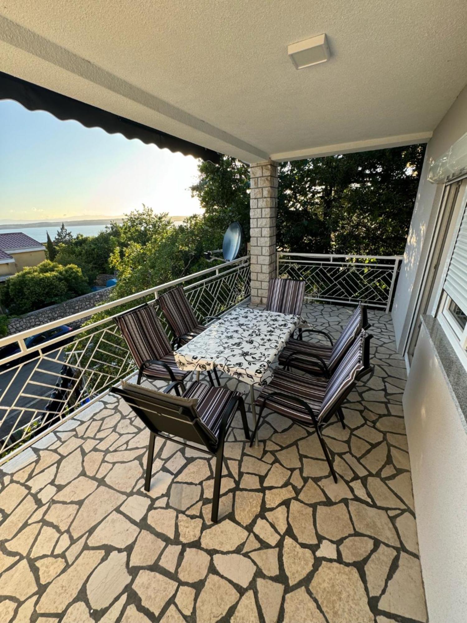 Lory Apartmani Dramalj Esterno foto